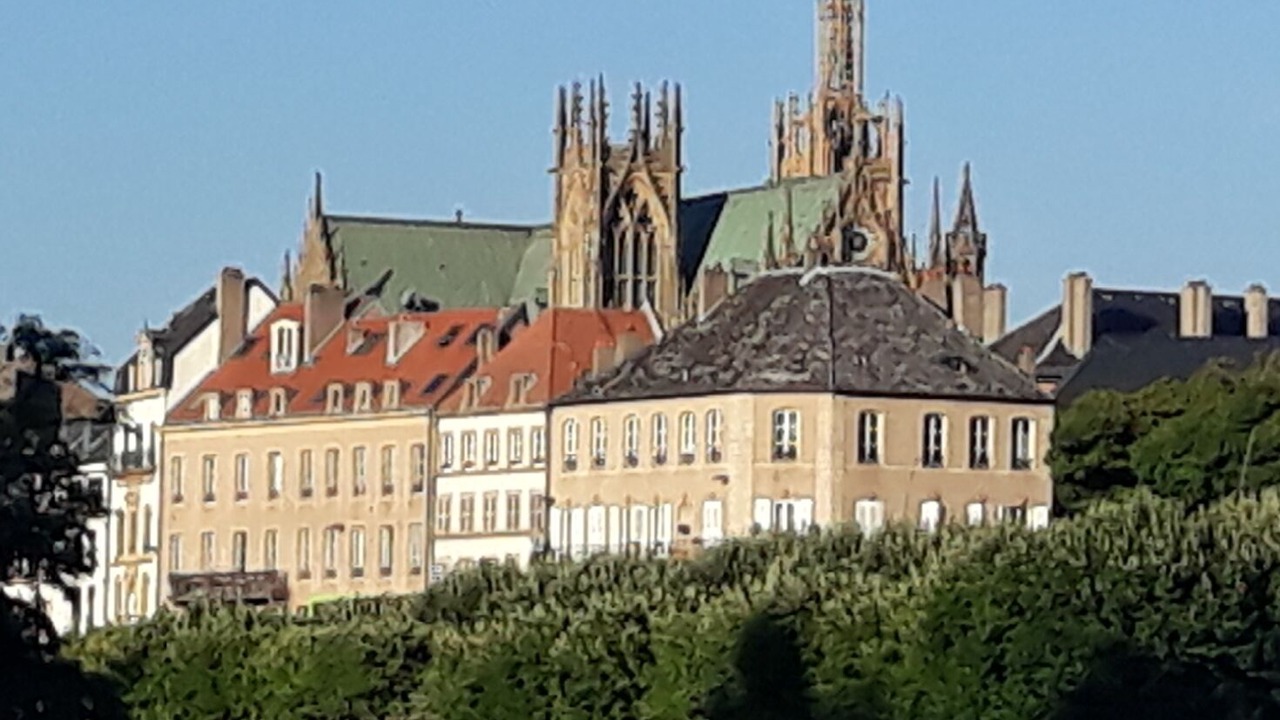 Photo of Others in Sablon