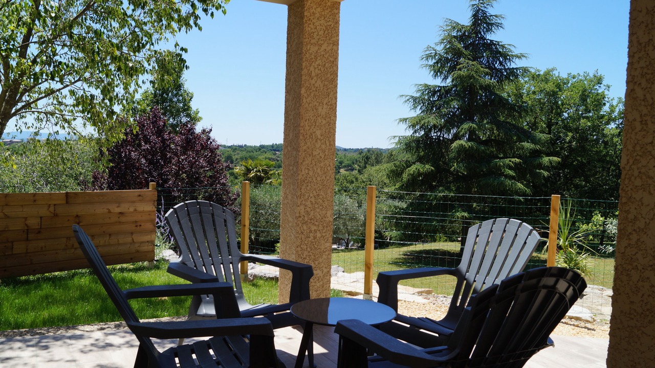 Photo of Outdoor in Saint-Etienne-de-Fontbellon