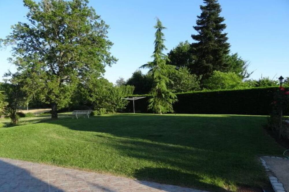 Photo of Outdoor in Saint-Geyrac