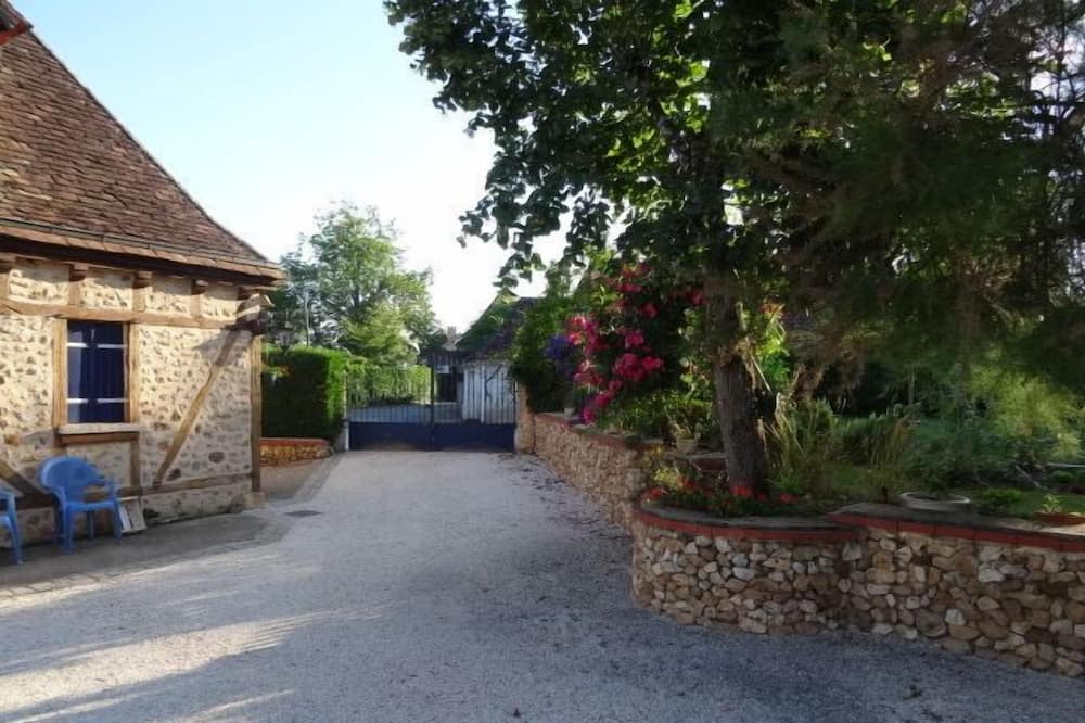 Photo of Outdoor in Saint-Geyrac