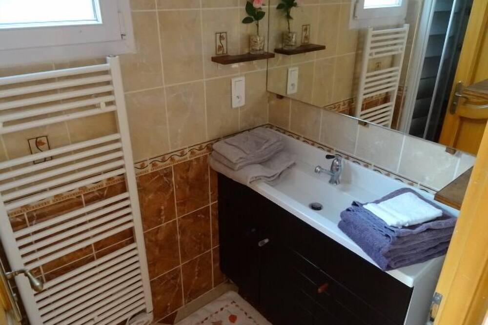 Photo of Bathroom in Saint-Geyrac