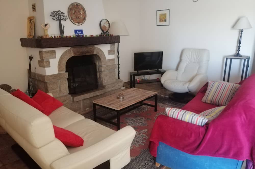 Photo of Livingroom in Neulliac