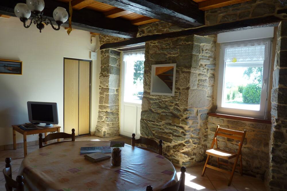 Photo of Livingroom in Neulliac