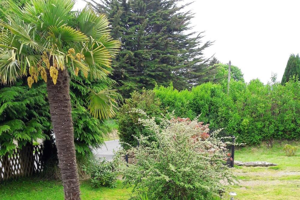 Photo of Outdoor in Belle-Isle-en-Terre