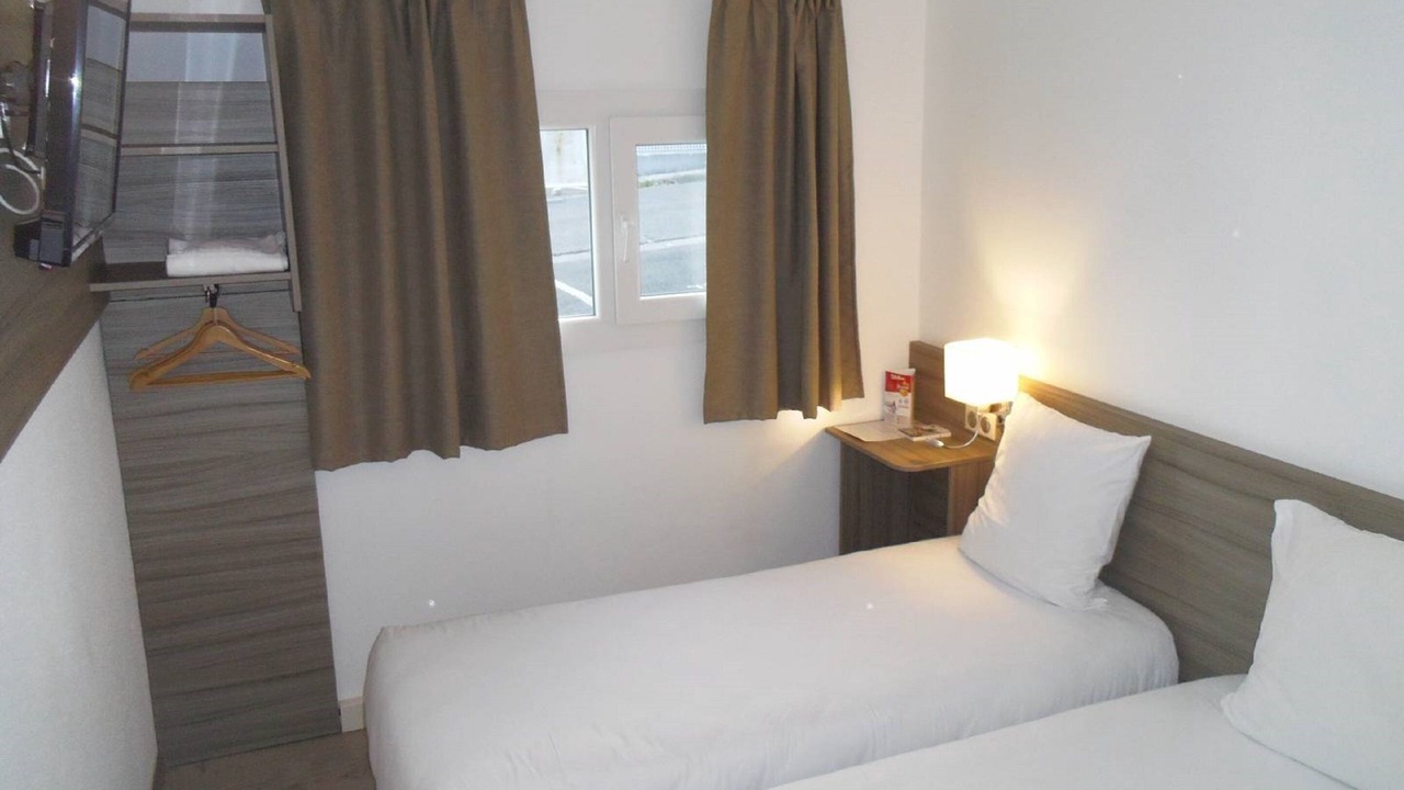 Photo of Bedroom in La Penne-sur-Huveaune