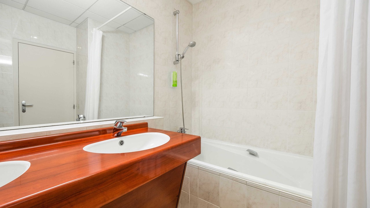 Photo of Bathroom in Centre Ville