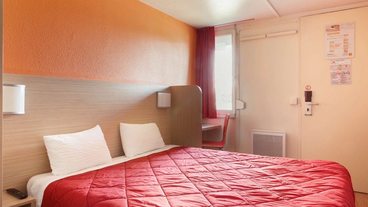 Photo of Bedroom in Saint-Martin-sur-le-Pre