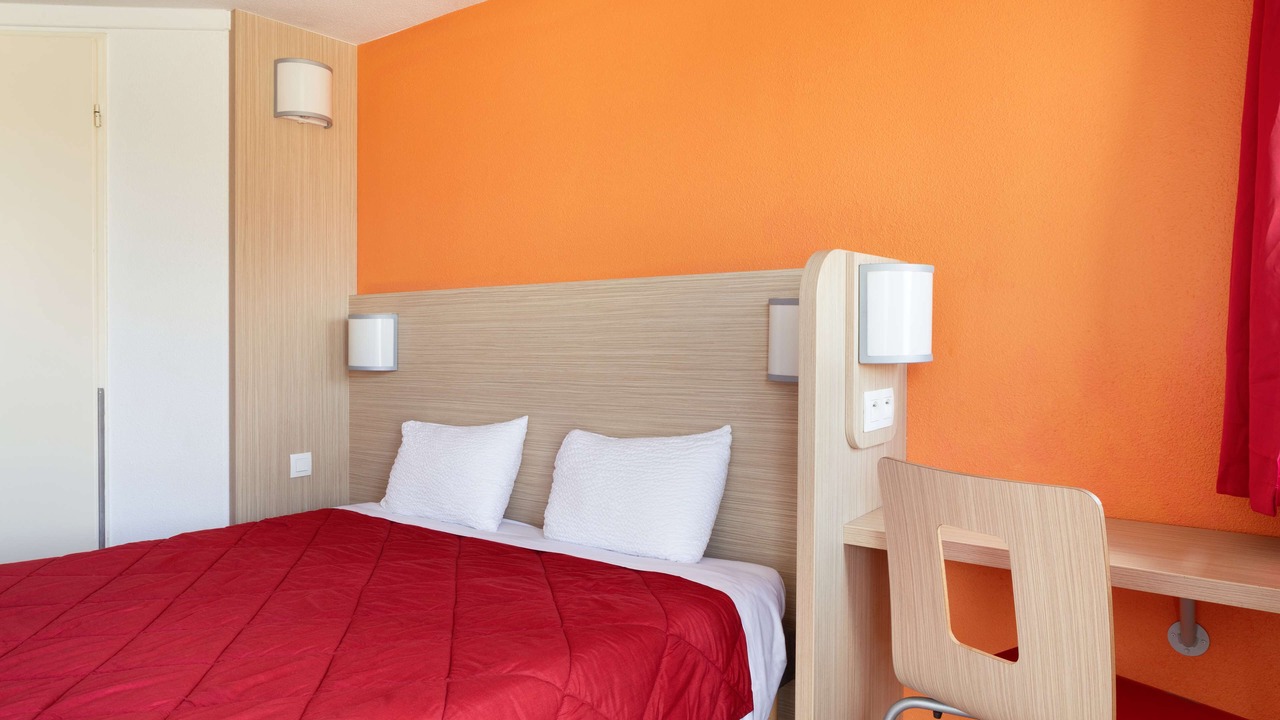 Photo of Bedroom in Saint-Martin-sur-le-Pre