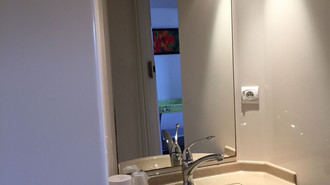 Photo of Bathroom in Semecourt