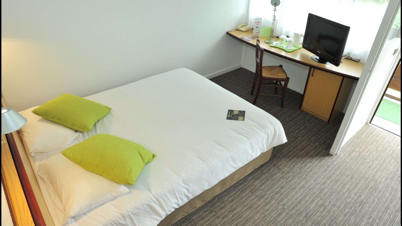 Photo of Bedroom in Saint-Martin-sur-le-Pre