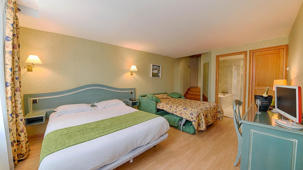 Photo of Bedroom in Piney
