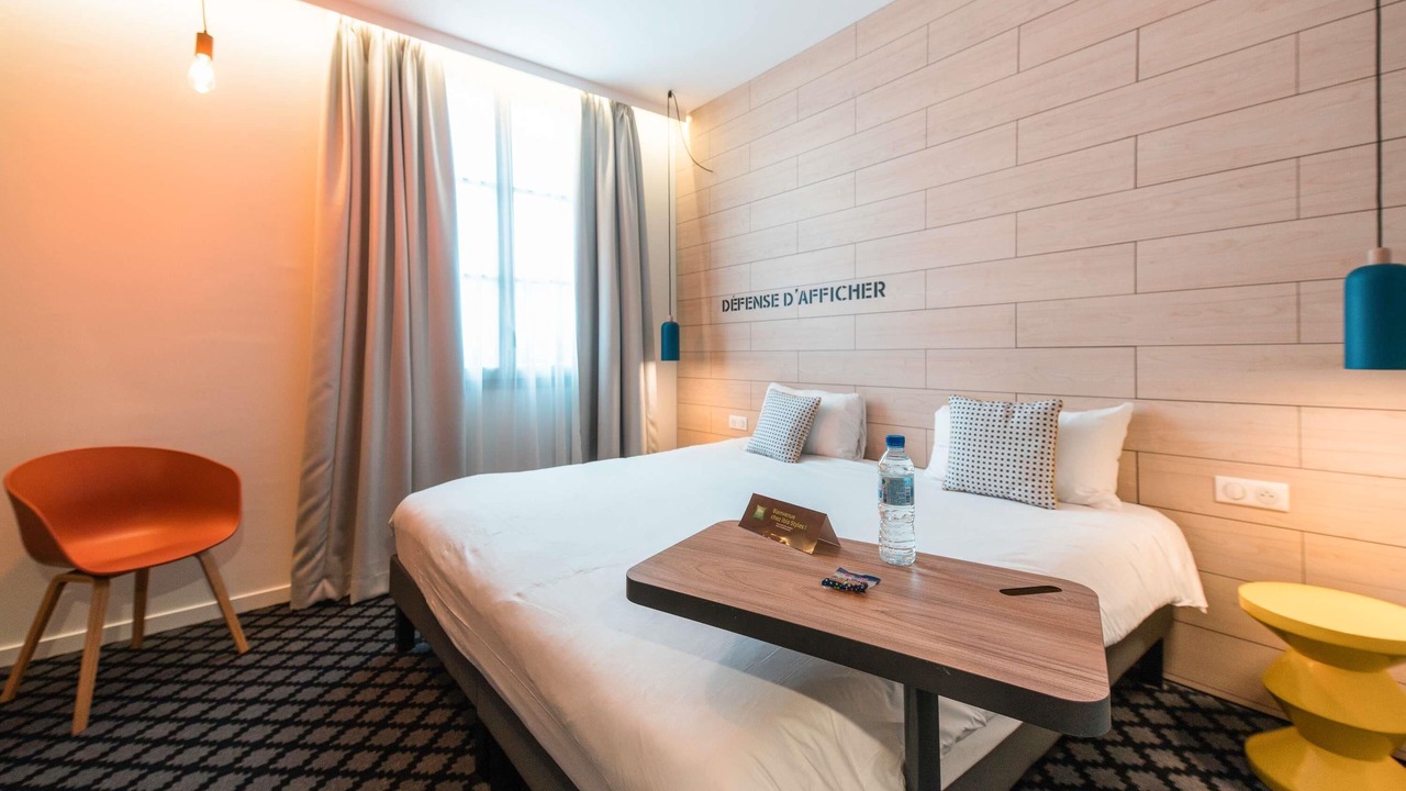 Photo of Bedroom in Chalons-en-Champagne