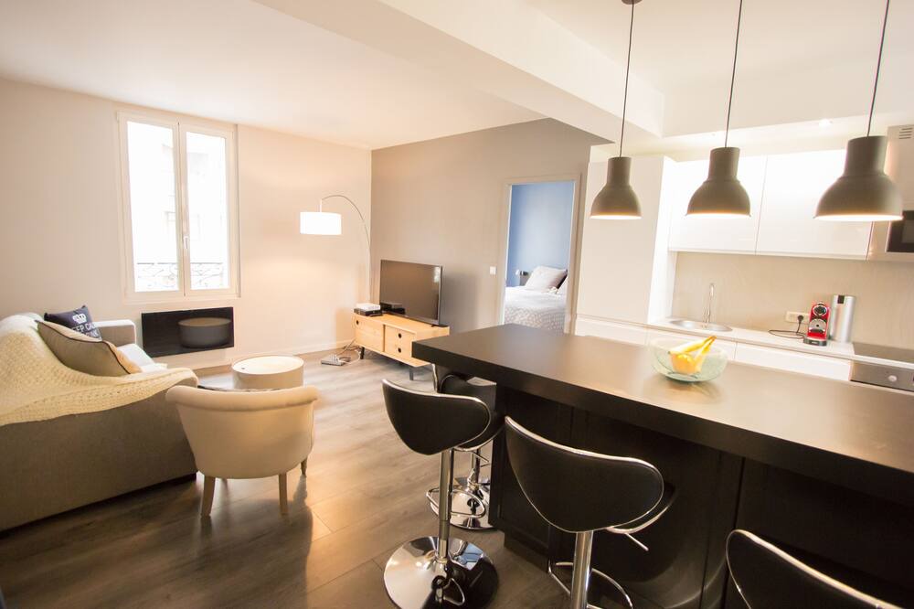 Photo of Bedroom in Reims City Centre