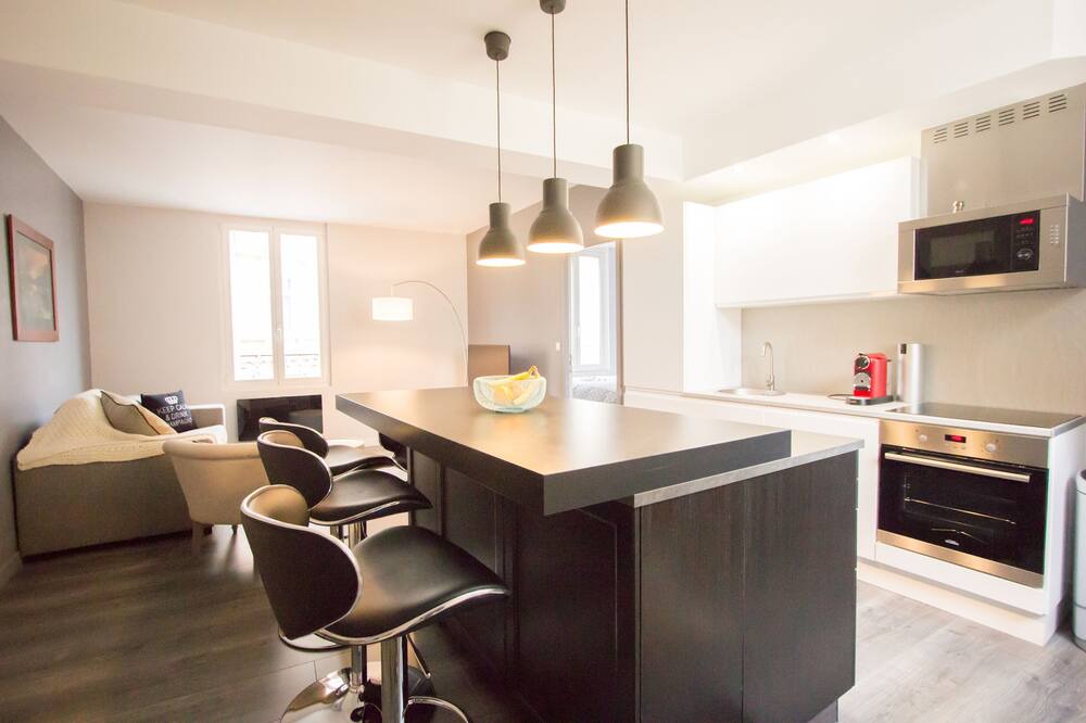 Photo of Bedroom in Reims City Centre