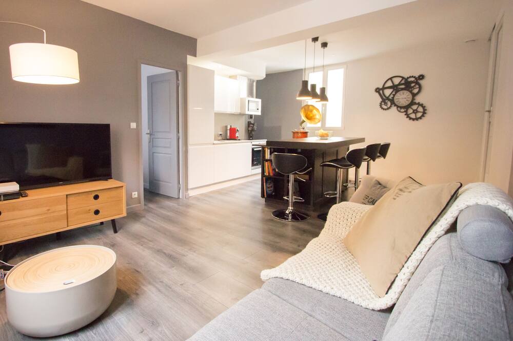 Photo of Bedroom in Reims City Centre