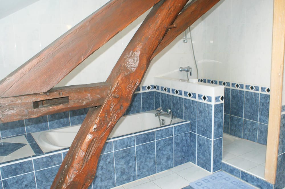 Photo of Bathroom in Sombrun