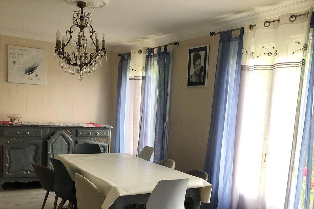 Photo of Livingroom in Thieblemont-Faremont