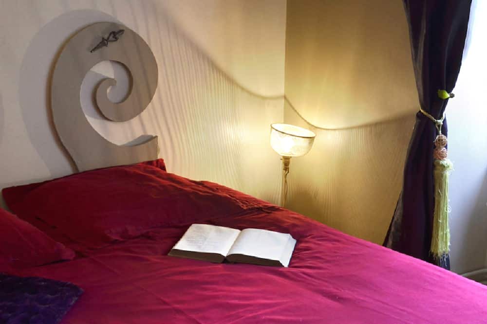 Photo of Bedroom in Belle-Isle-en-Terre