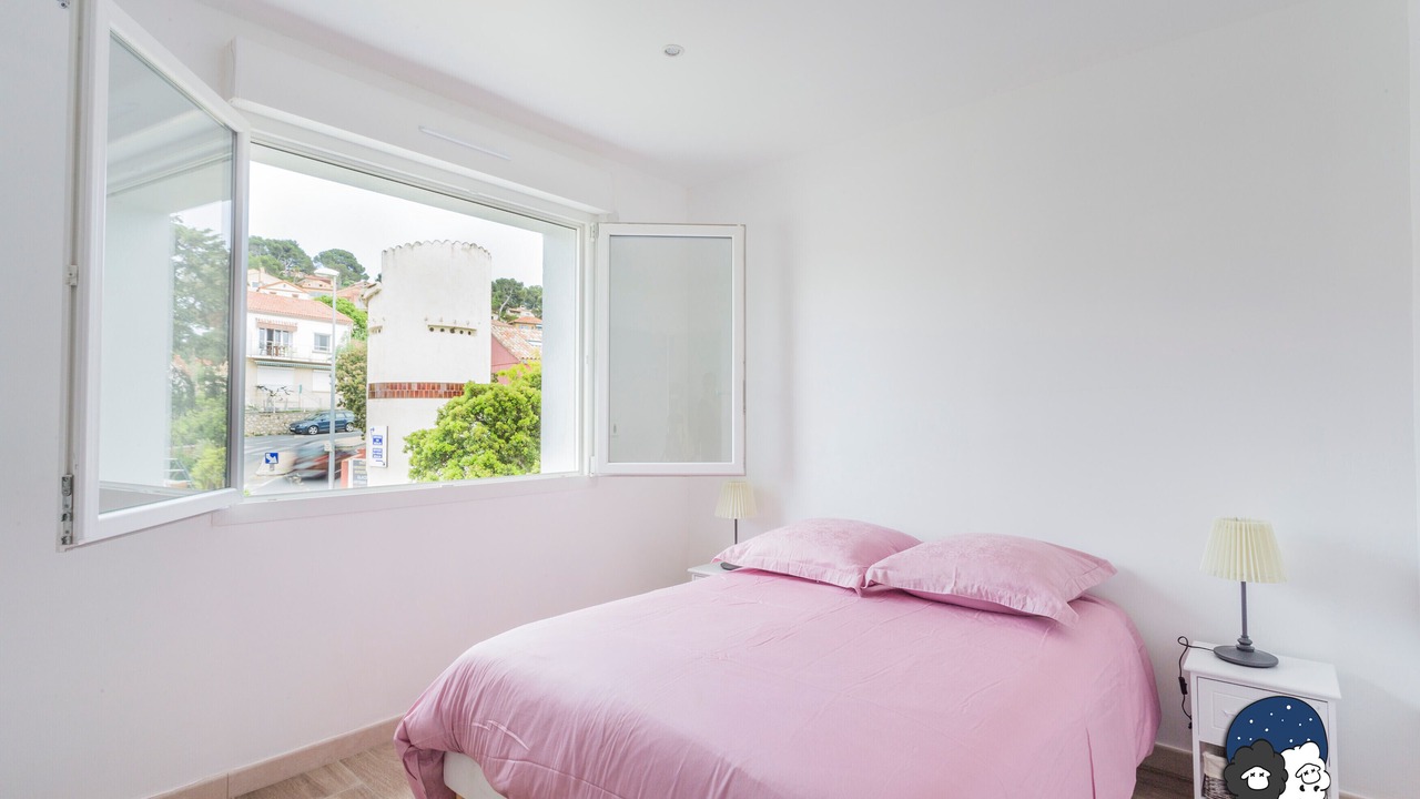 Photo of Bedroom in Le Pradet