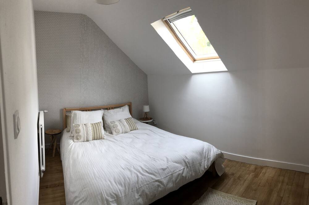Photo of Bedroom in Dinan