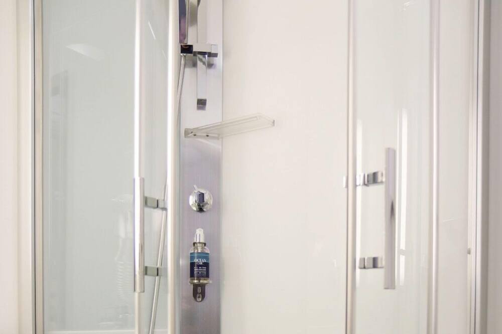 Photo of Bathroom in Bruguieres