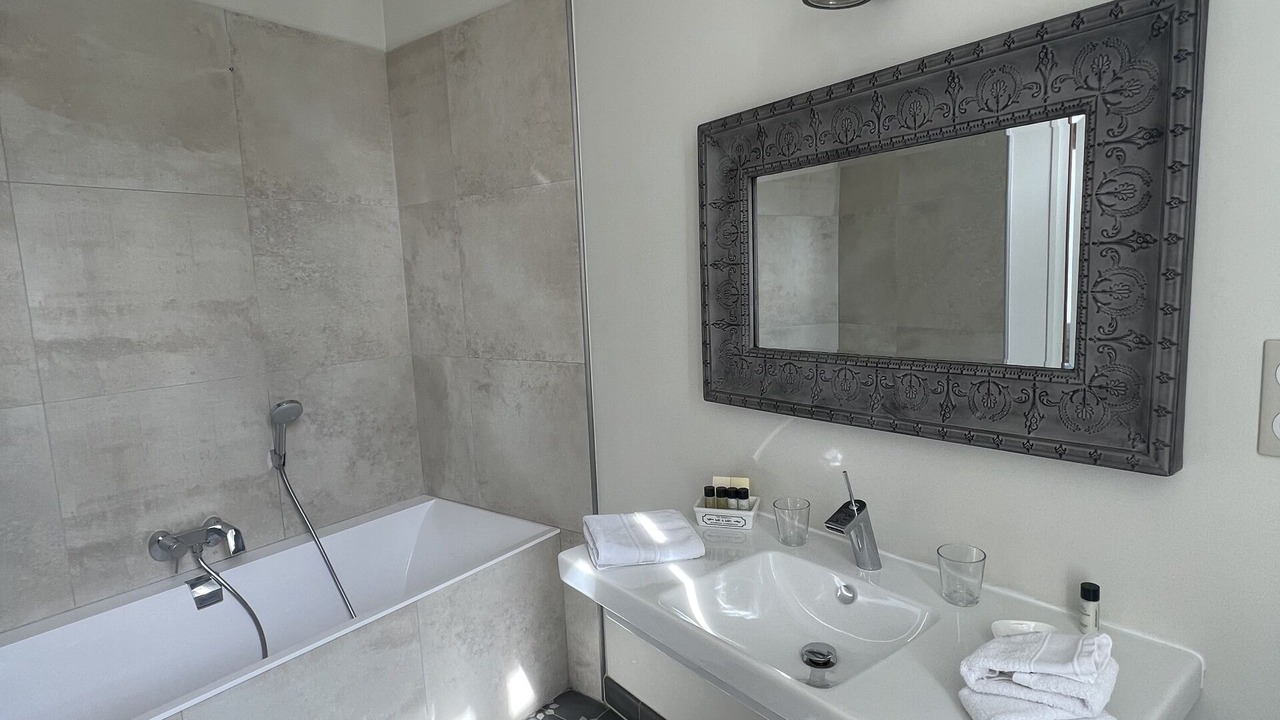 Photo of Bathroom in Avignon City Centre
