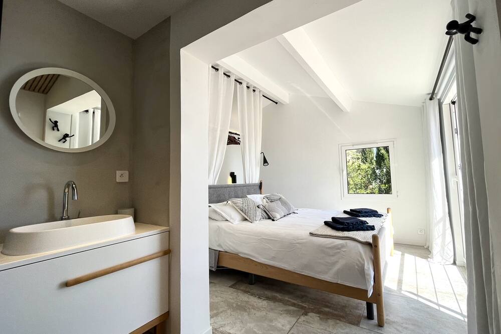 Photo of Bedroom in La Bouverie