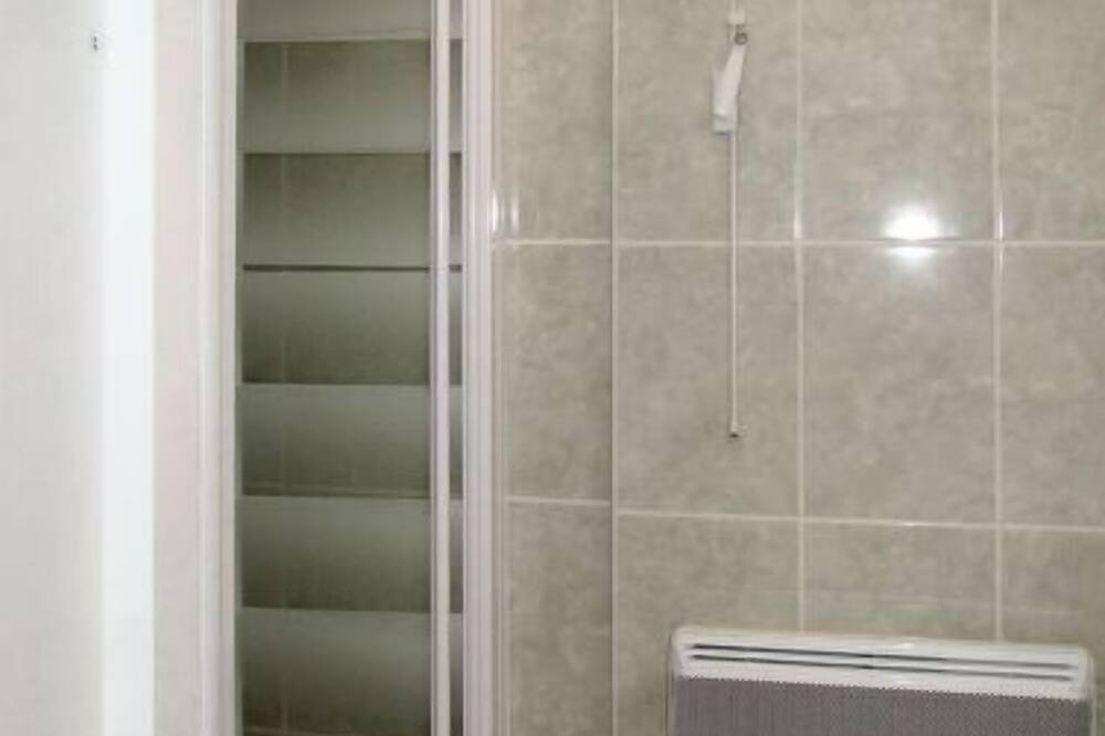 Photo of Bathroom in Planguenoual