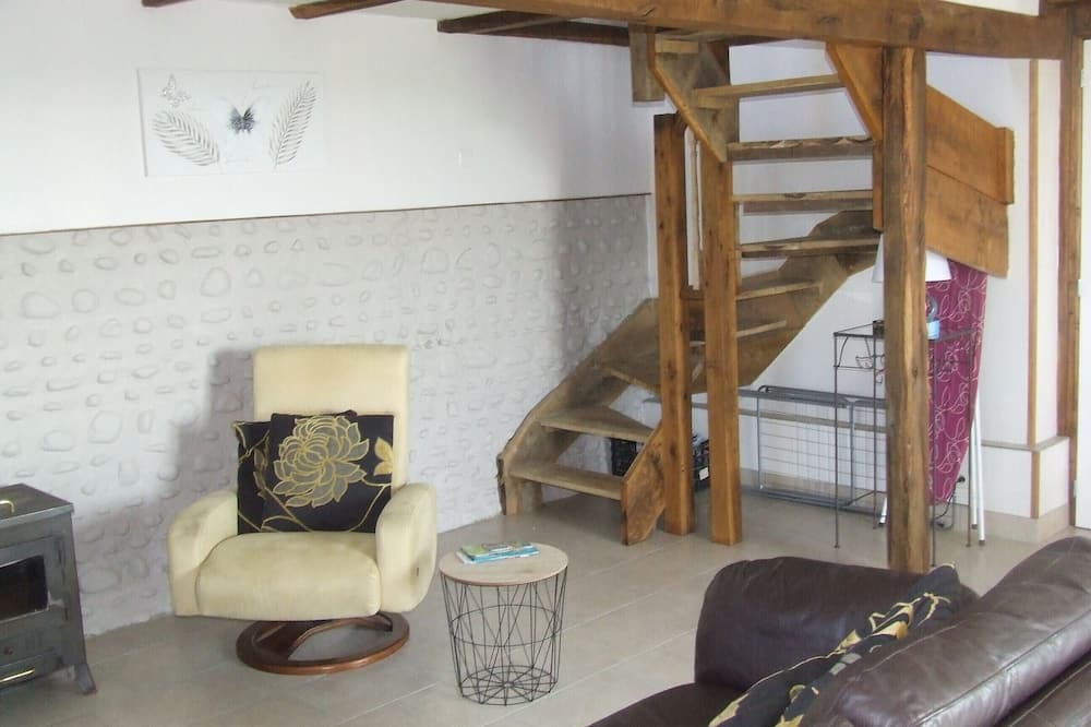 Photo of Livingroom in Lalanne-Trie
