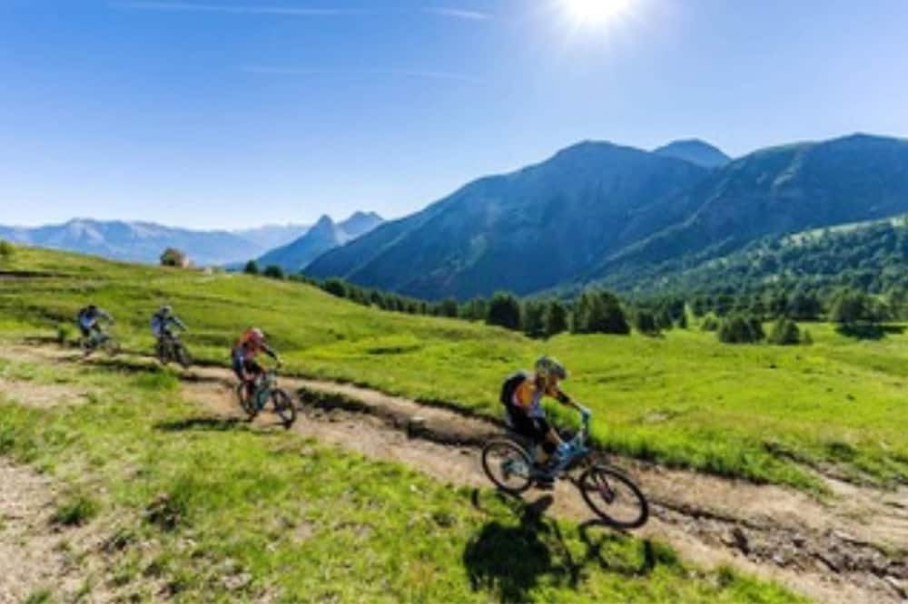 Photo of Others in Allos