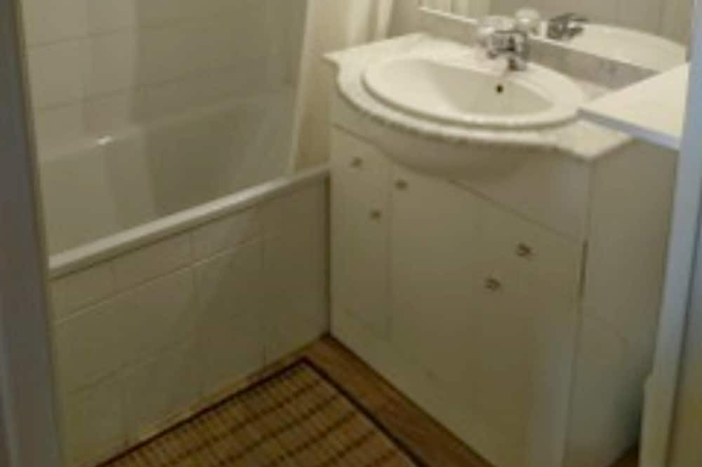 Photo of Bathroom in Allos