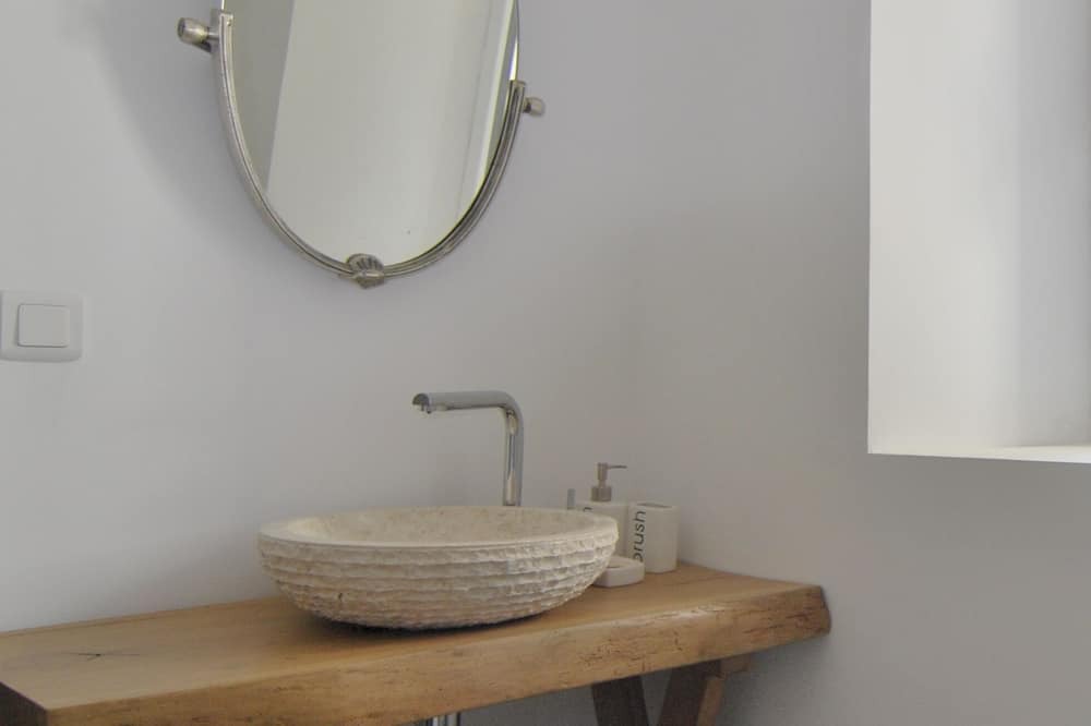 Photo of Bathroom in Clarac