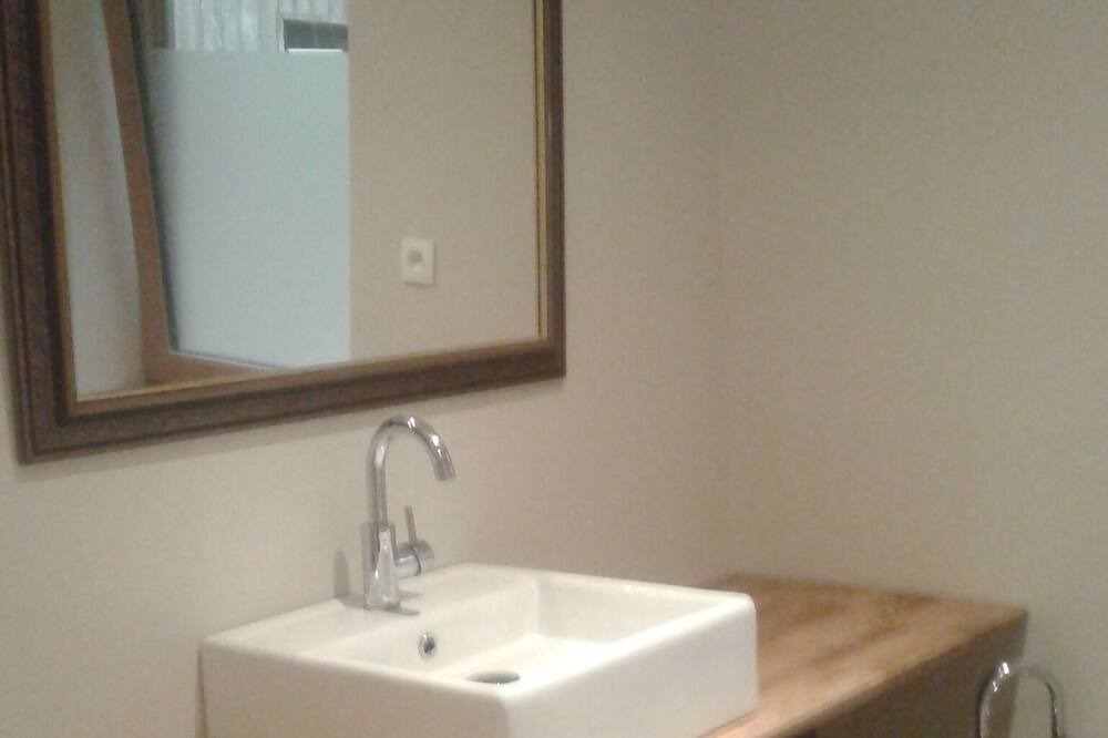 Photo of Bathroom in Plouer-sur-Rance