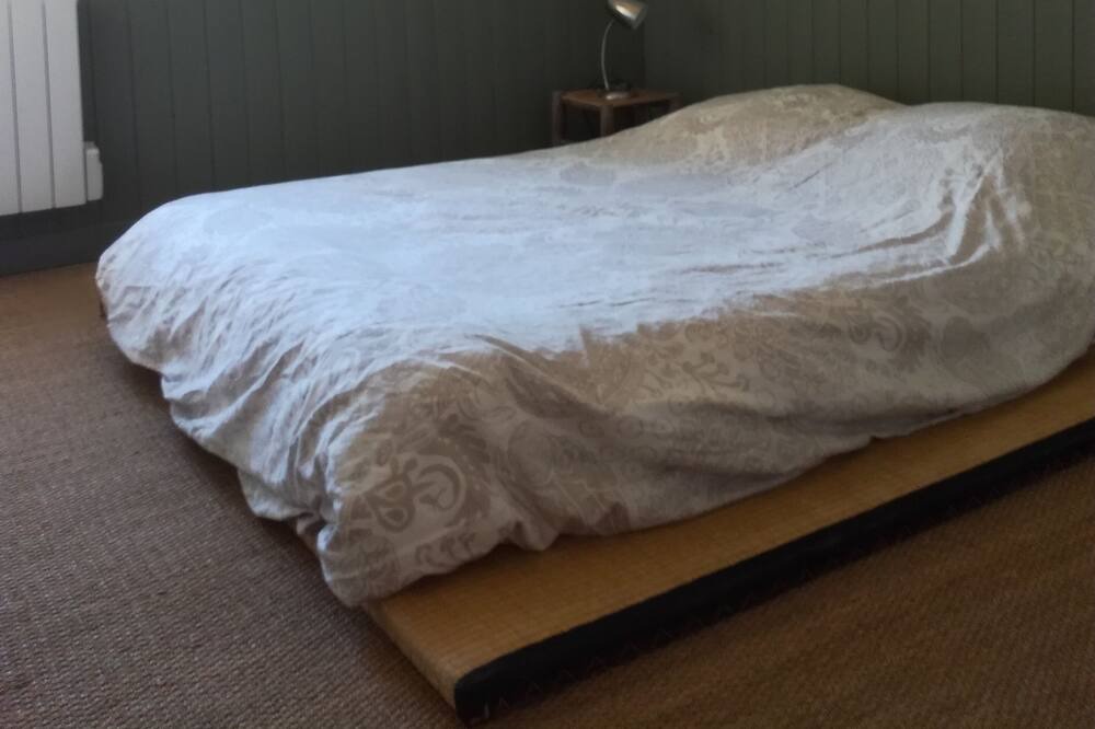 Photo of Bedroom in Plouer-sur-Rance