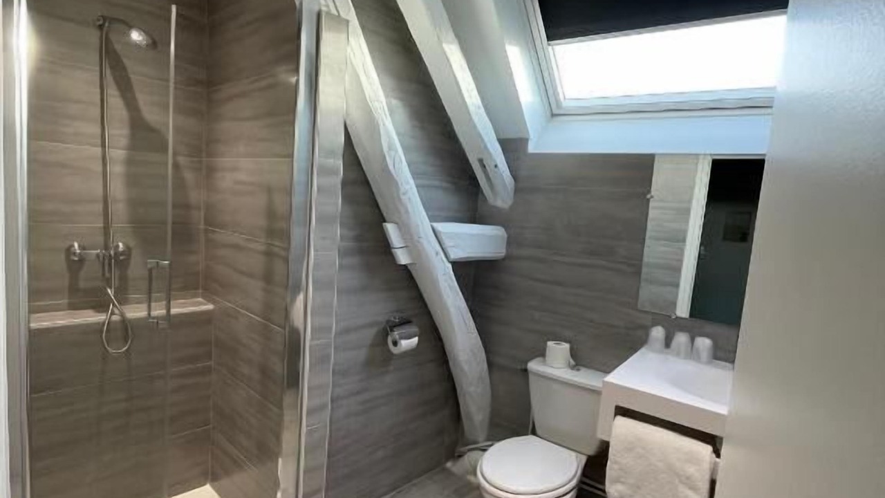 Photo of Bathroom in Troyes