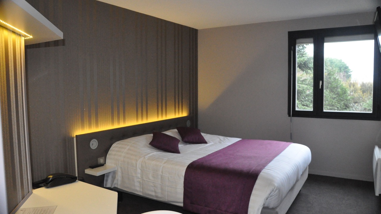 Photo of Bedroom in Lamballe