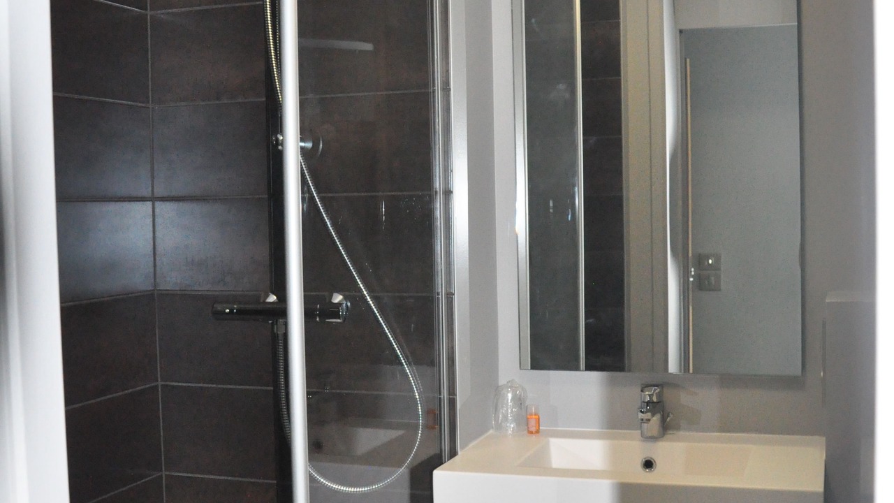 Photo of Bathroom in Lamballe