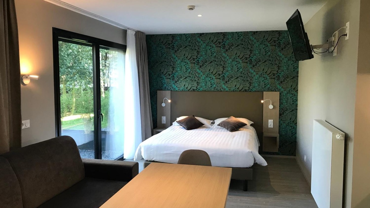 Photo of Bedroom in Lamballe
