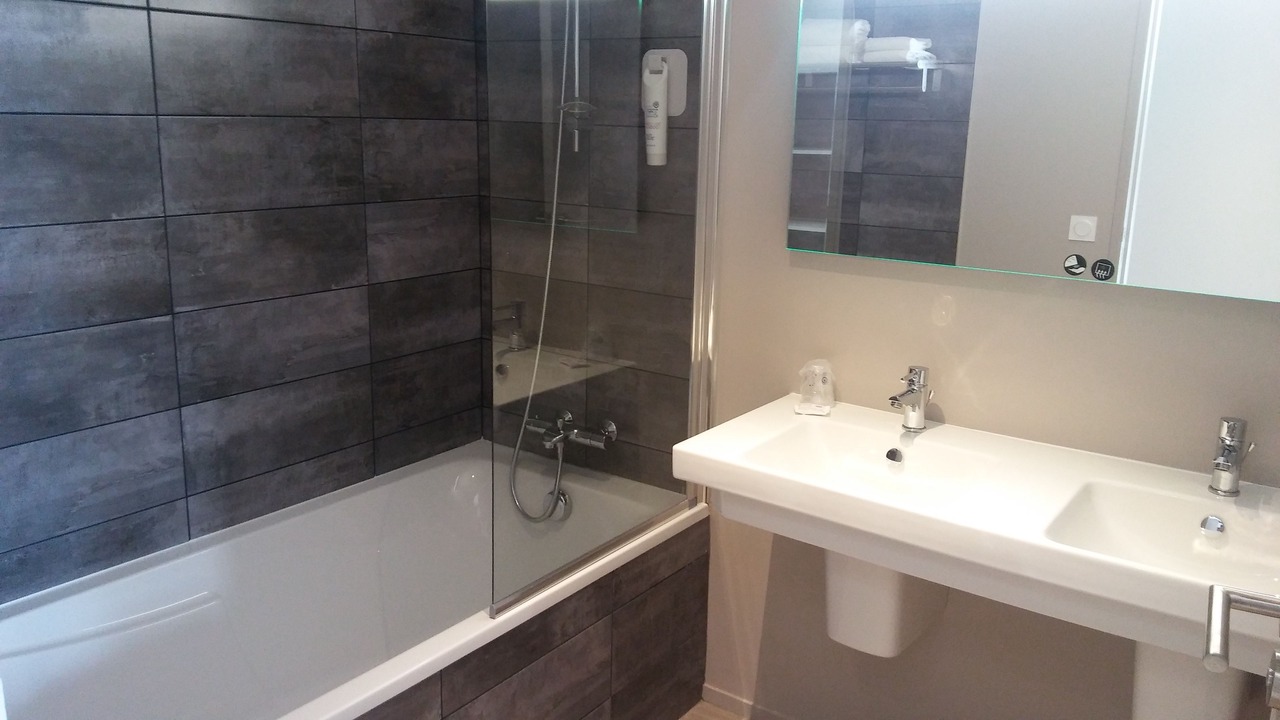 Photo of Bathroom in Lamballe
