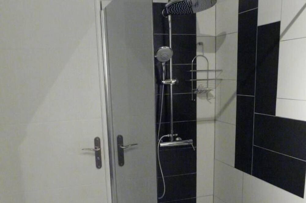 Photo of Bathroom in La Marne