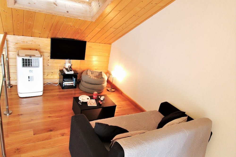 Photo of Livingroom in Chavanges