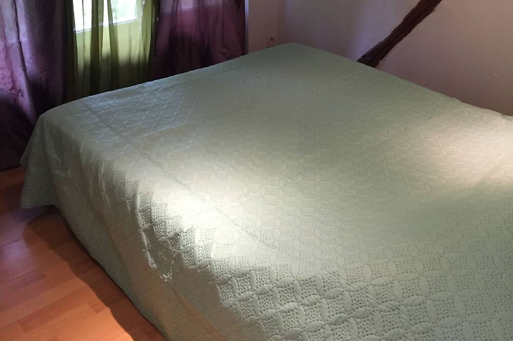 Photo of Bedroom in Mesnil-Sellieres
