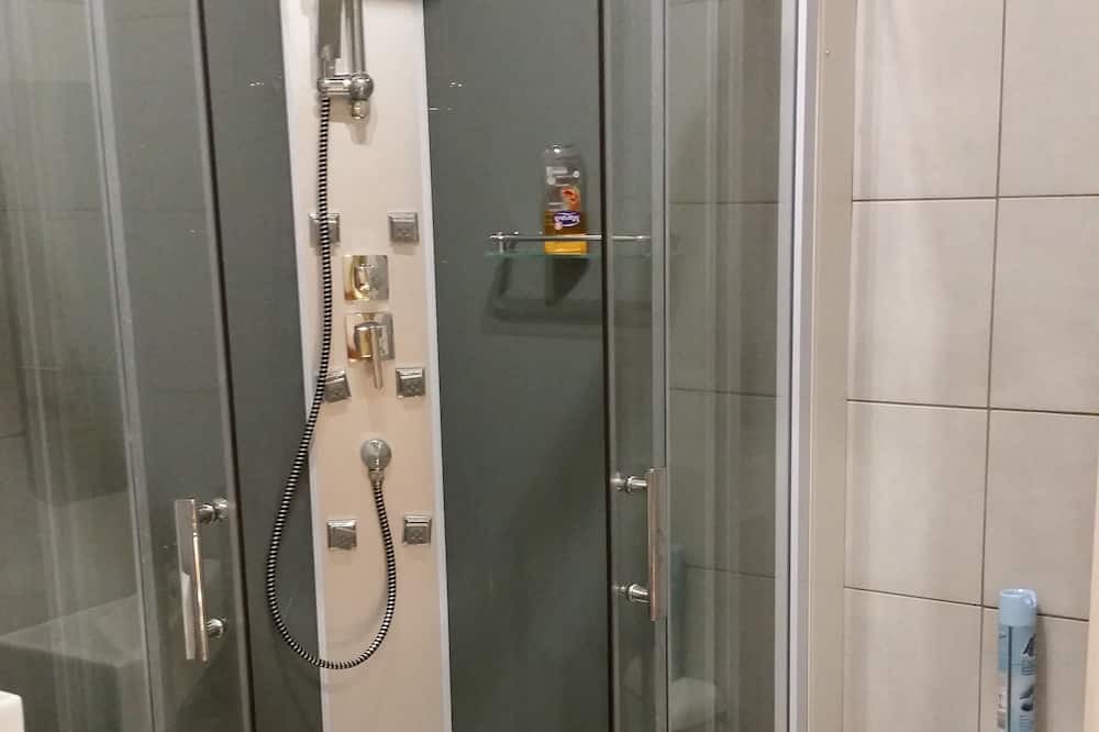Photo of Bathroom in Quillan