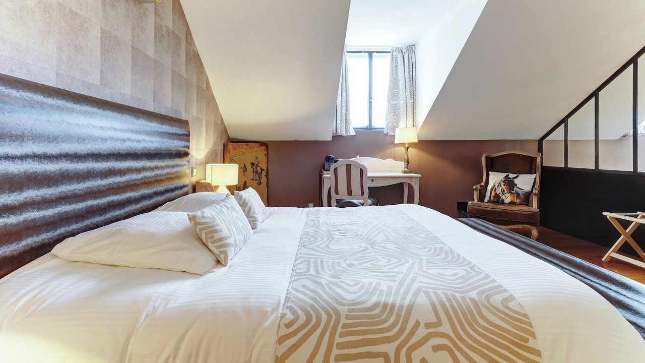 Photo of Bedroom in Ay