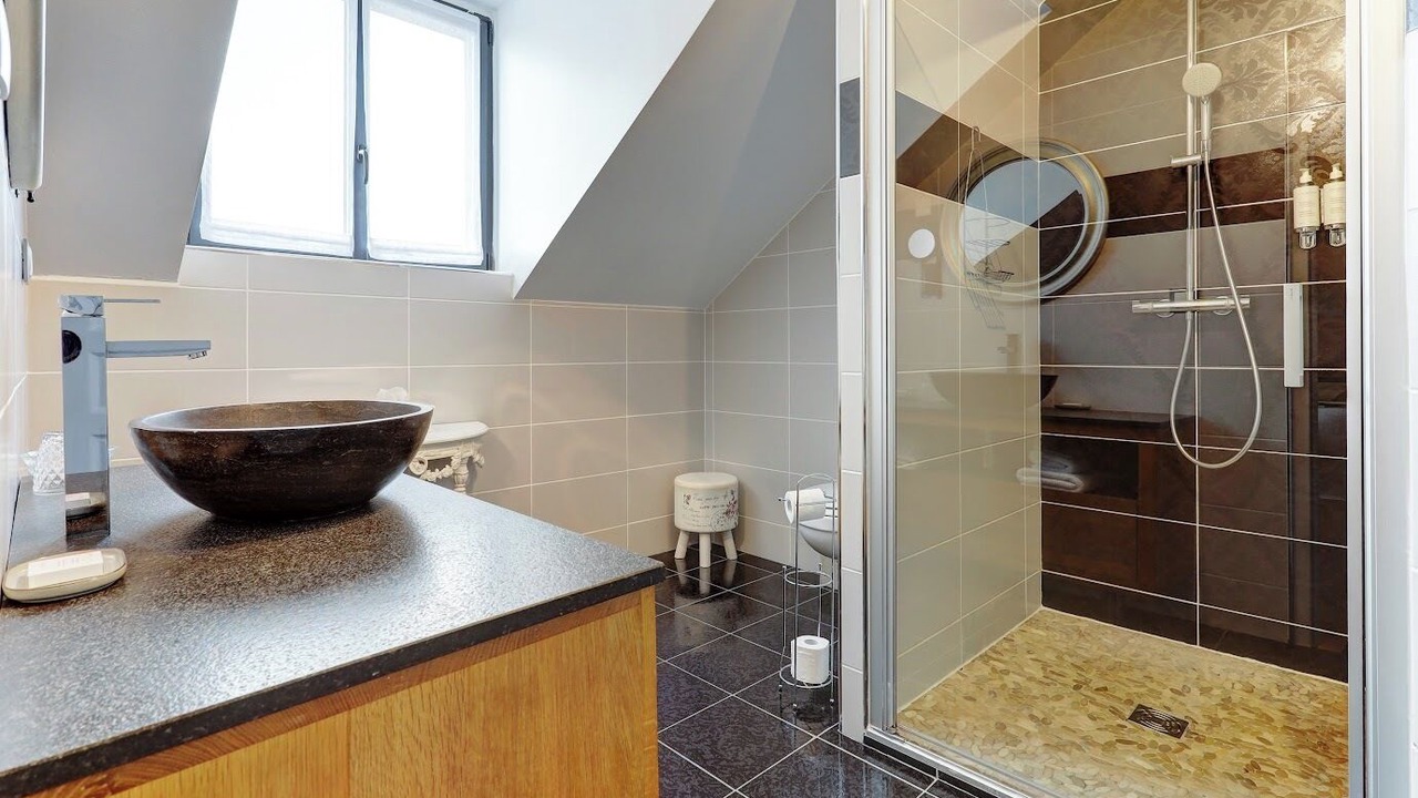 Photo of Bathroom in Ay