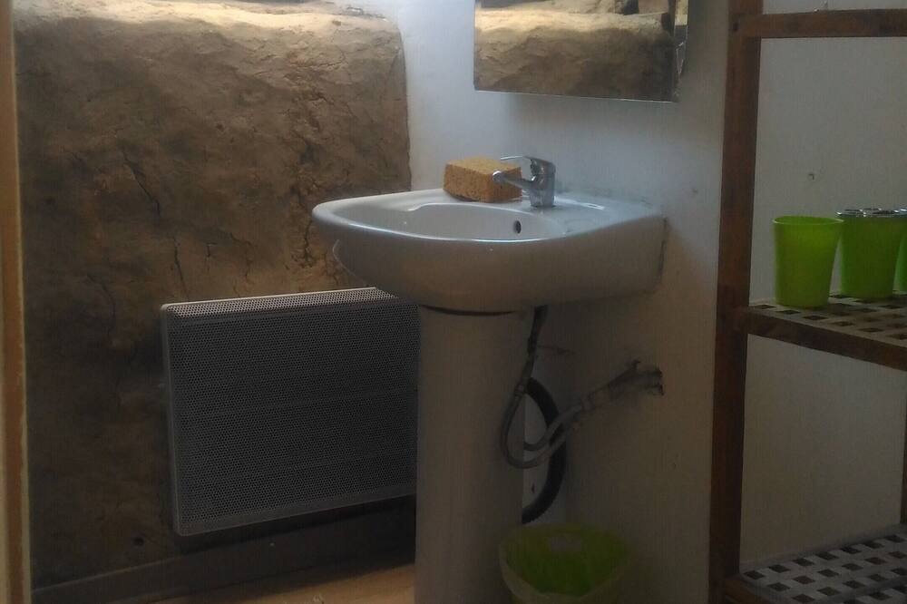 Photo of Bathroom in Coetmieux