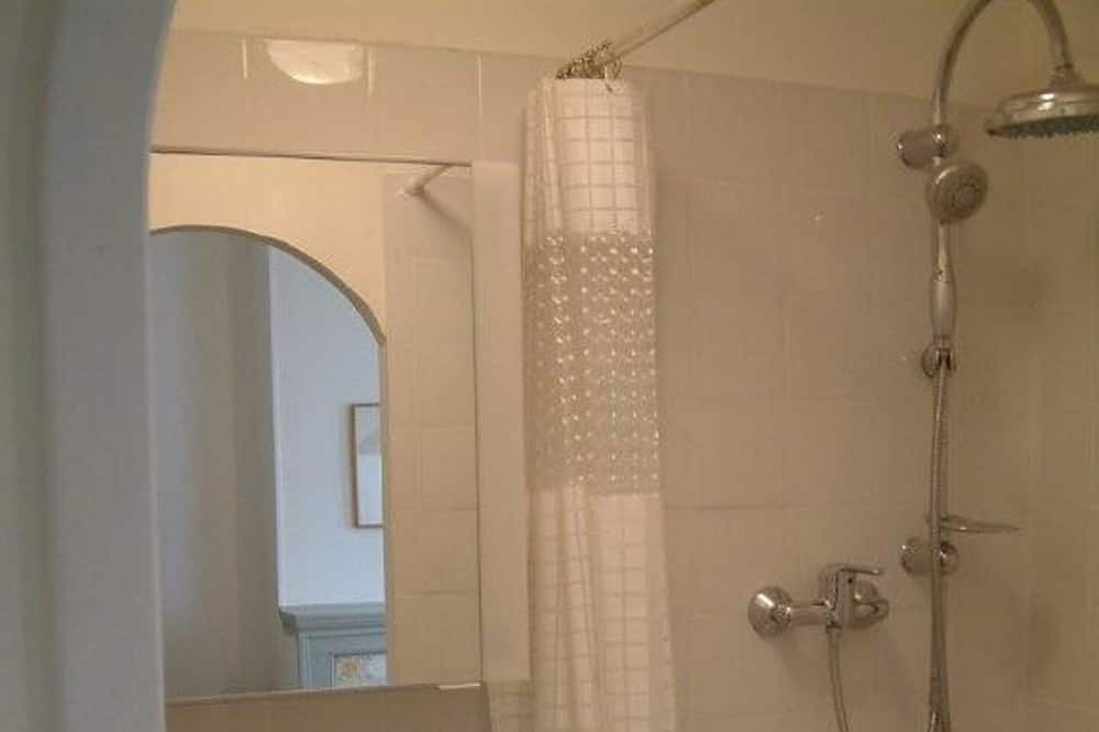 Photo of Bathroom in Fontaine-Fourches