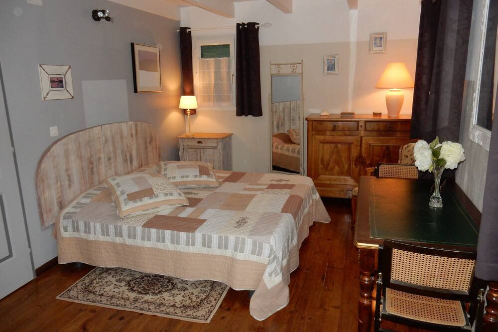 Photo of Bedroom in Le Val