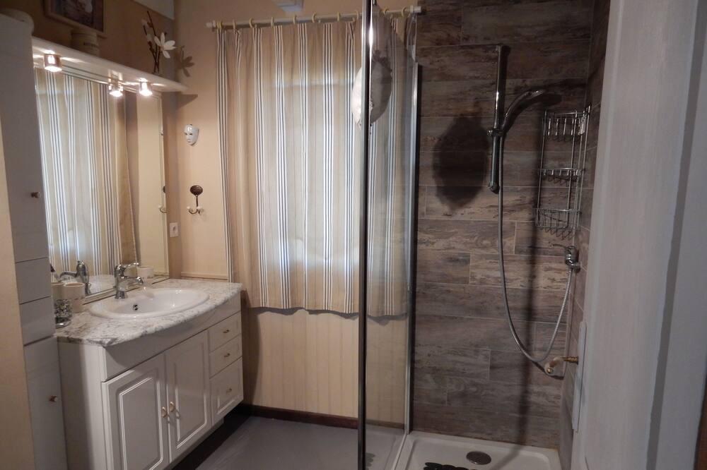 Photo of Bathroom in Le Val