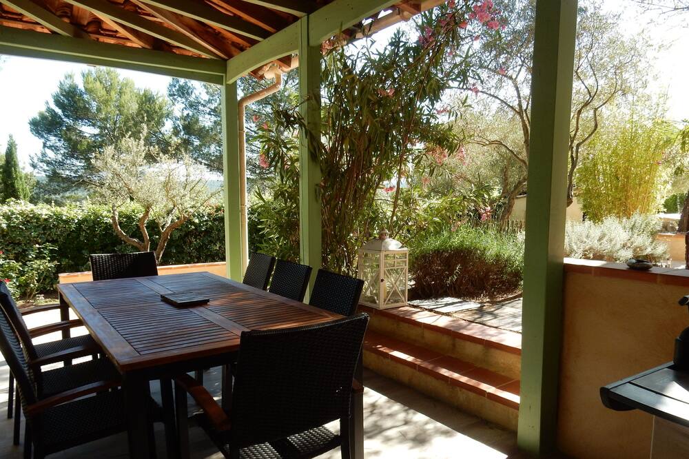 Photo of Patio Balcony in Le Val
